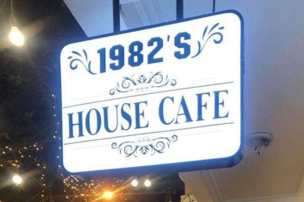 Biển vẫy cafe hộp đèn bền đẹp