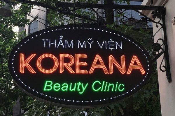 Biển vẫy phun xăm thẩm mỹ Koreana