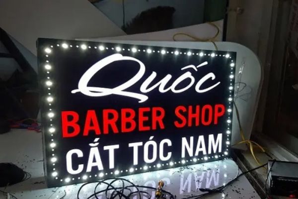 Biển vẫy tóc Quốc đèn LED