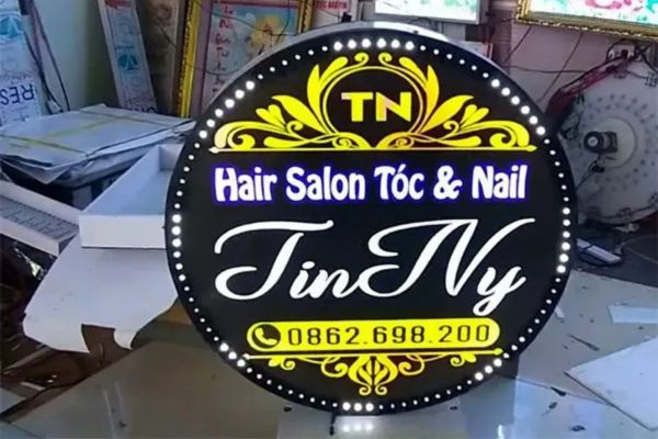 Biển vẫy tóc Tin Ny