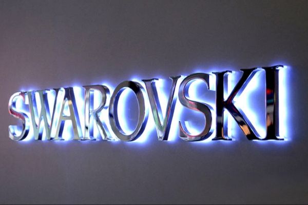 Chữ inox sáng chân Swarovski
