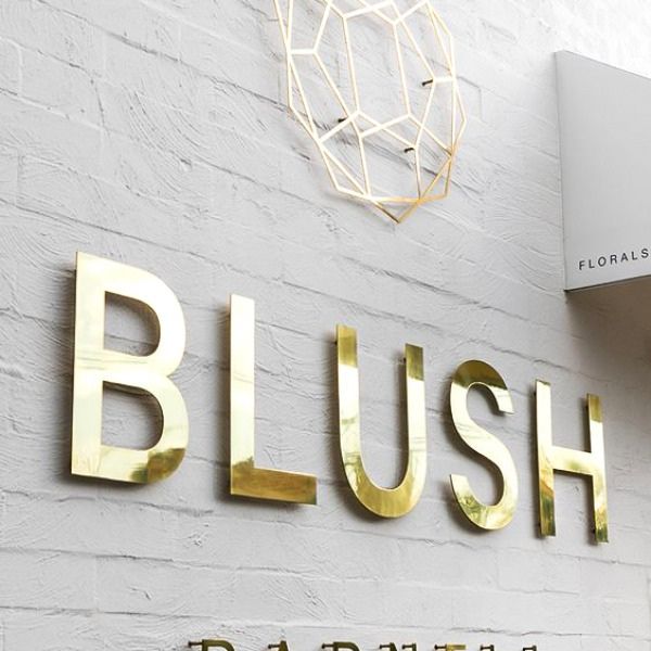 Chữ nổi mica dán tường Blush