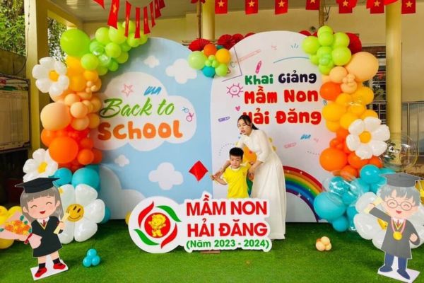 Mẫu backdrop khải giảng cho trường mầm non đẹp