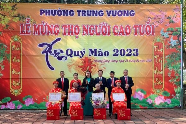 Backdrop mừng thọ cho người cao tuổi năm 2023