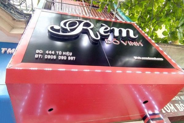 Làm bảng hiệu cửa hàng rèm cửa TPHCM