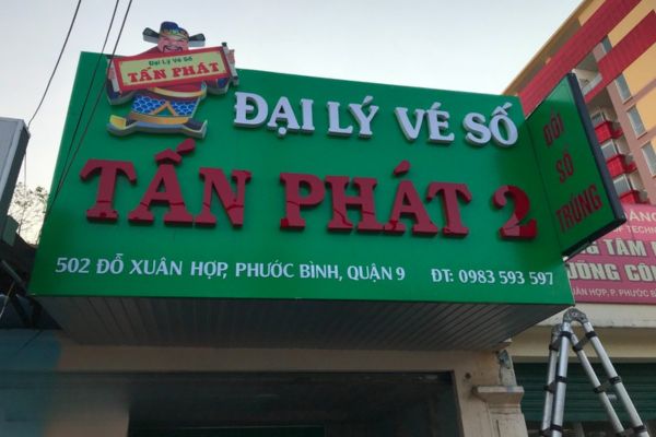 Bảng hiệu đại lý vé số chữ nổi Tấn Phát 3