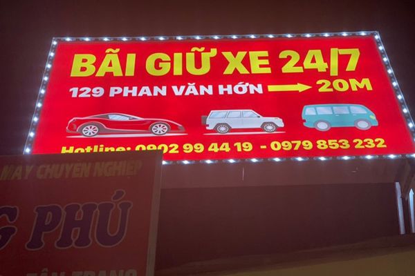Biển hộp đèn bạt Hiflex bãi giữ xe