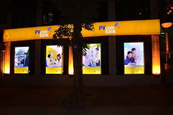 Biển hộp đèn bạt 3M ngân hàng PVcomBank