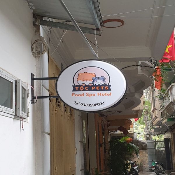 Biển vẫy hộp đèn tròn Tộc Pet