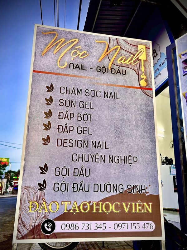 Biển vẫy nail in bạt hiflex giá rẻ