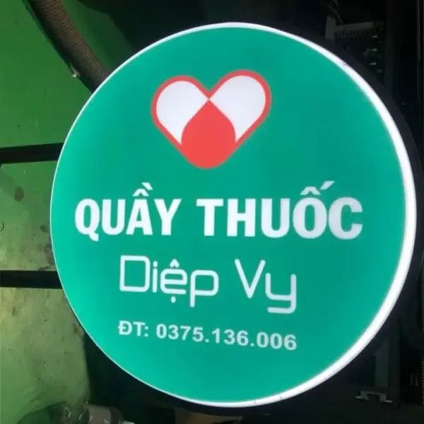 Biển vẫy nh&agrave; thuốc t&acirc;y h&uacute;t nổi tr&ograve;n Diệp Vy