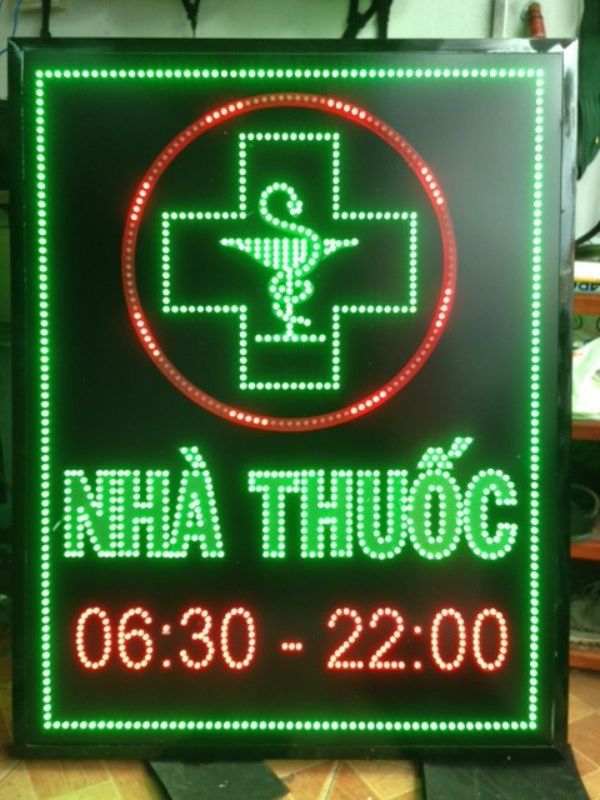 Biển vẫy quầy thuốc t&acirc;y đ&egrave;n LED ma trận