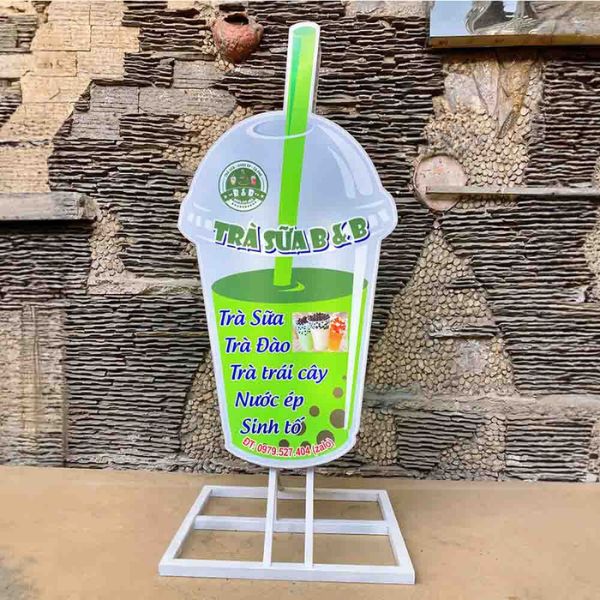 Thiết kế biển vẫy trà sữa theo hình dáng