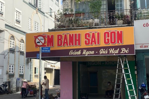 Bảng hiệu in bạt hiflex Tiệm bánh SaiGon