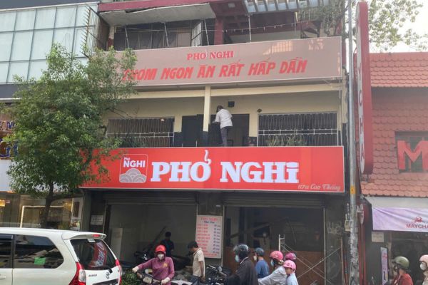 Thi công bảng hiệu quán phở tại phường Tây Thạnh
