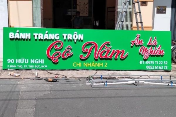Làm bảng hiệu chữ nổi ăn vặt Cô Năm