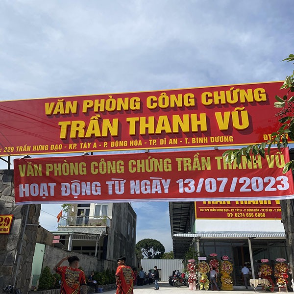 Bảng hiệu văn phòng công chứng Trần Thanh Vũ