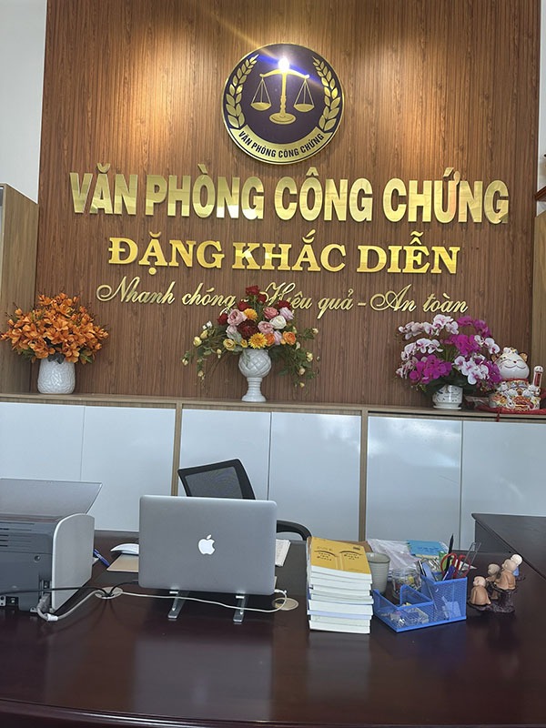 Bảng hiệu văn phòng công chững chữ nổi Đặng Khắc Diễn