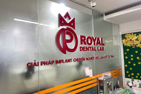 Thi c&ocirc;ng bảng hiệu chữ nổi tại quận T&acirc;n B&igrave;nh