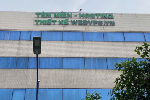 Thi c&ocirc;ng bảng hiệu quận T&acirc;n B&igrave;nh cho c&ocirc;ng ty Webvps