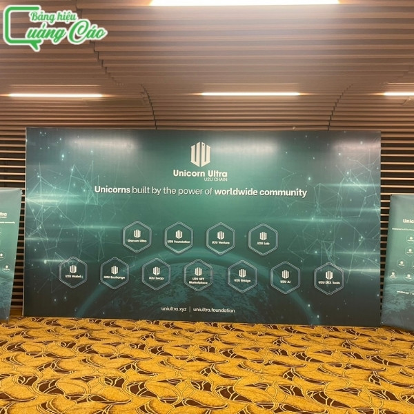 Mẫu backdrop sự kiện Unicorns built by the power of worldwide community của tập đoàn Uniconrn Ultra tại quận 4