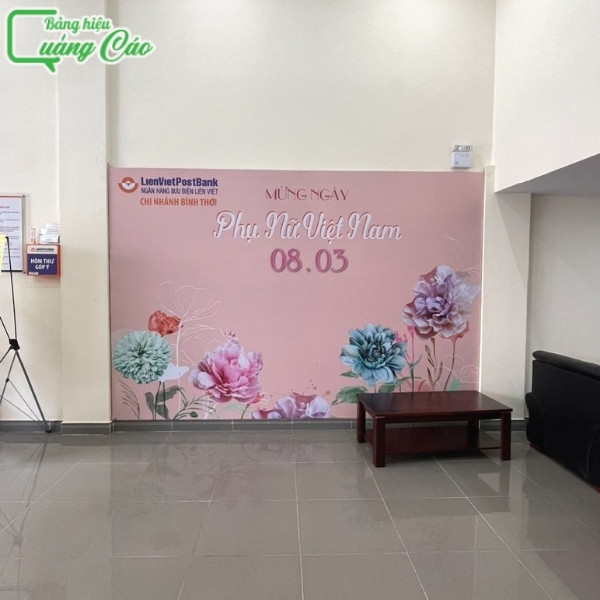 Mẫu backdrop chào mừng ngày Phụ nữ Việt Nam 8/3 của ngân hàng đầu tư Liên Việt tại quận 4