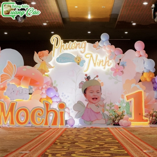 thi-cong-backdrop-quan-4-5