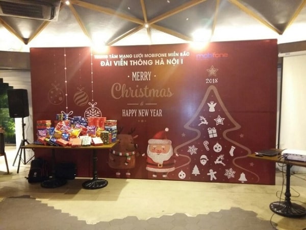 Mẫu backdrop giáng sinh đài truyền hình viễn thông