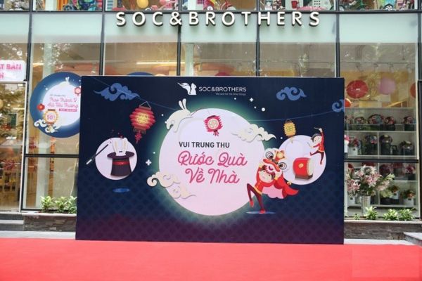 Mẫu backdrop trung thu đẹp tại cửa hàng