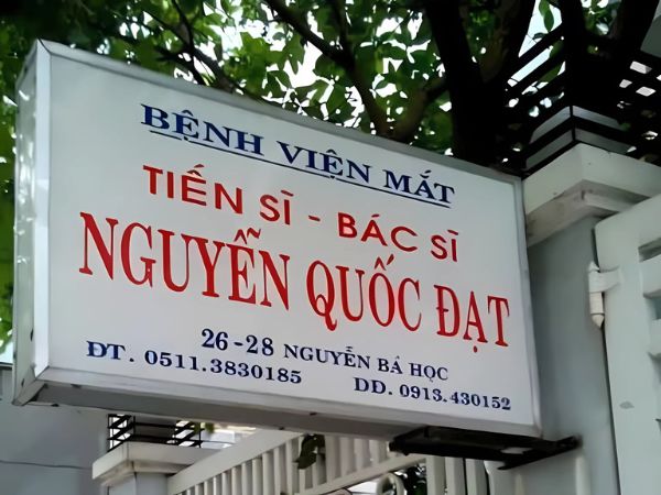 Bảng hiệu phòng khám mắt hộp đèn