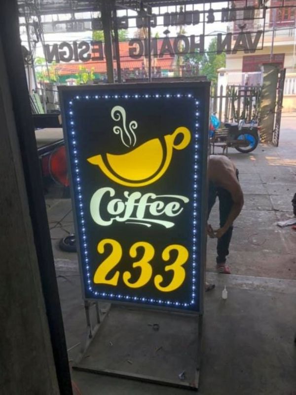 Hộp đèn alu âm bảng quán Coffee 233
