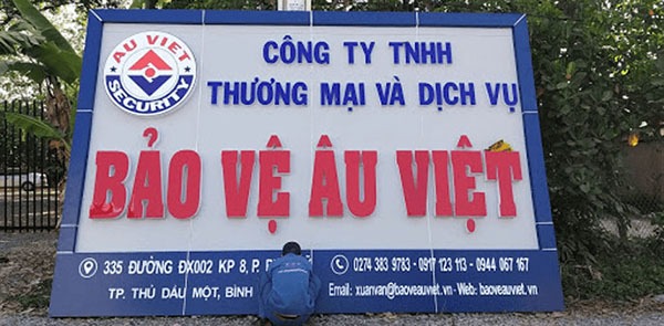 Thi công bảng hiệu công ty bảo vệ Âu Việt