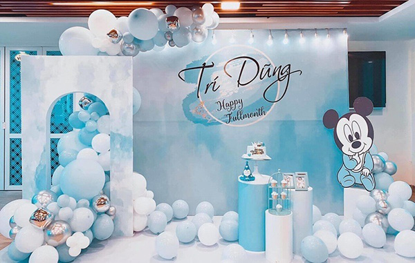 Mẫu backdrop check in đẹp nhân ngày sinh nhật