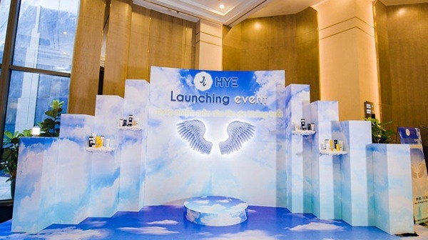Mẫu backdrop check in đẹp