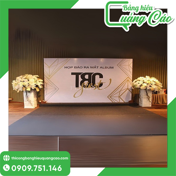 Mẫu backdrop họp báo ấn tượng, độc đáo