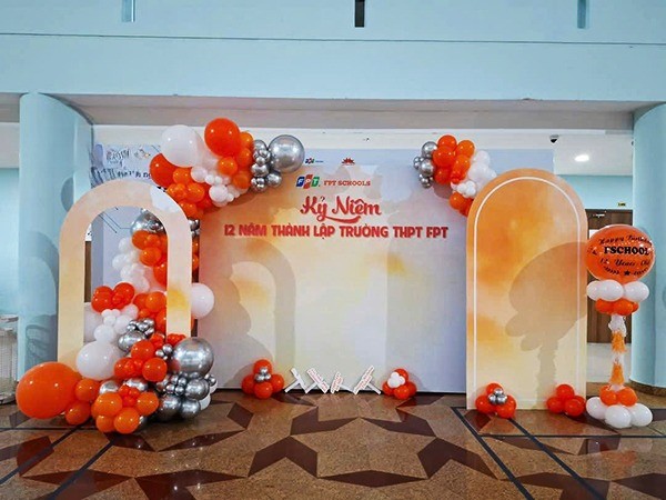 Mẫu backdrop kỷ niệm thành lập công ty đẹp