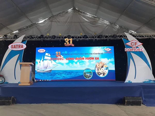 Mẫu bakcdrop kỷ niệm thành lập công ty ấn tượng