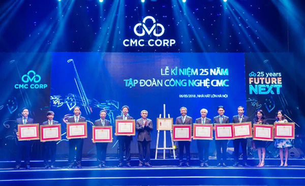 Mẫu backdrop kỷ niệm thành lập công ty tập đoàn công nghệ CMC
