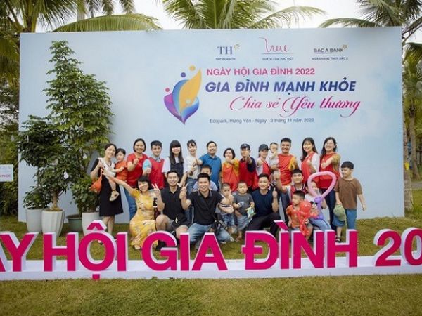 Làm backdrop ngày hội gia đình hcm giá rẻ