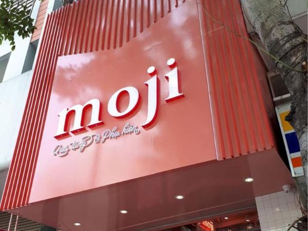 Bảng hiệu Alu chữ nổi mica Moji