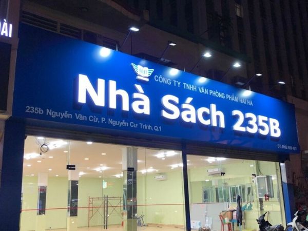 Bảng hiệu alu chữ mica nổi