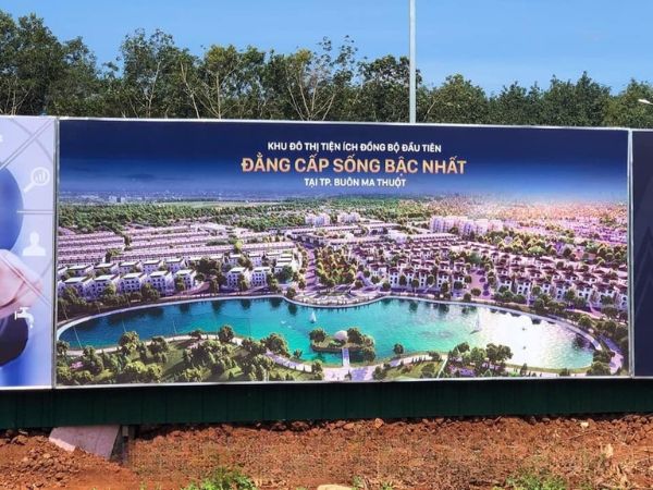Thi c&ocirc;ng hoarding h&agrave;ng r&agrave;o khu đ&ocirc; thị Bu&ocirc;n M&ecirc; Thuộc