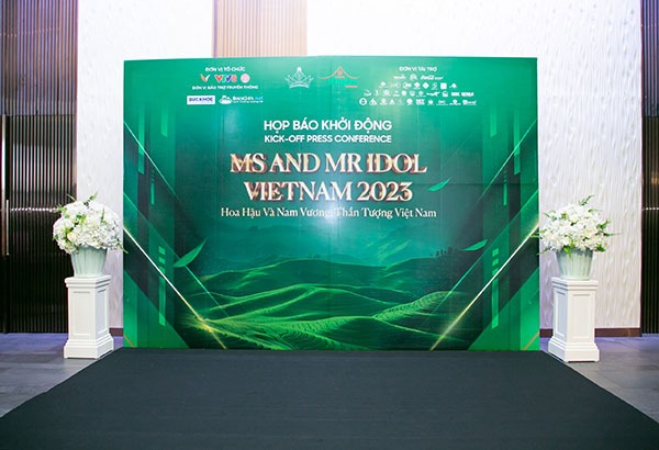 Làm backdorp họp báo tại TPHCM