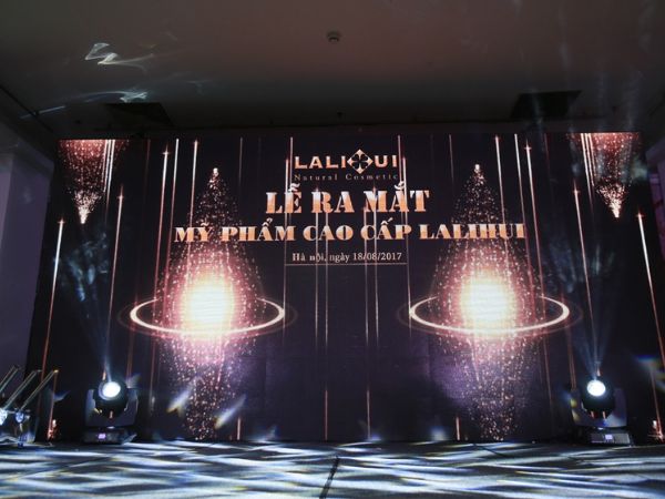 Thi công backdrop lễ ra mắt khung vải 3d