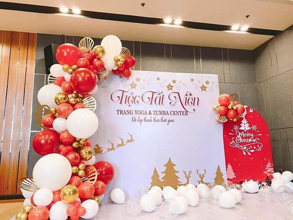 Mẫu backdrop tiệc tất niên cửa hàng Yoga