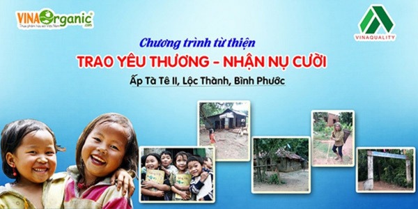 Mẫu backdrop từ thiện chương trình Trao Yêu Thương - Nhận Nụ Cười