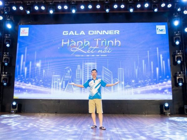 Làm backdrop gala dinner HCM giá rẻ