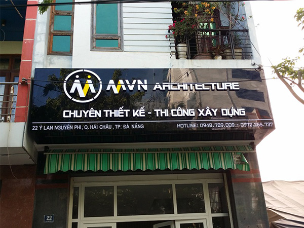 Mẫu bảng hiệu alu gương đen đẹp