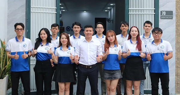 Đội ngũ nhân viên tại công ty Thicongbanghieuquangcao