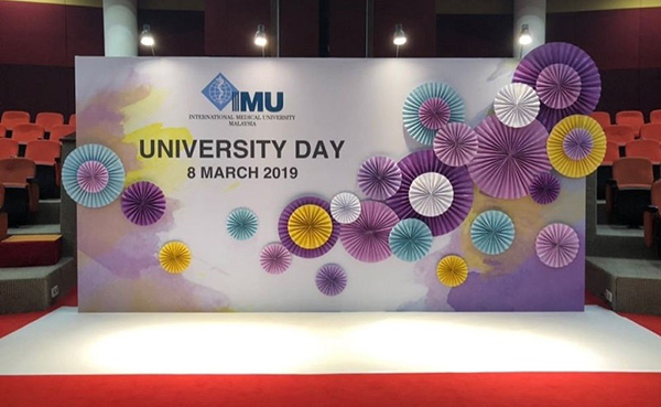 Mẫu backdrop sự kiện in bạt Hiflex giá rẻ